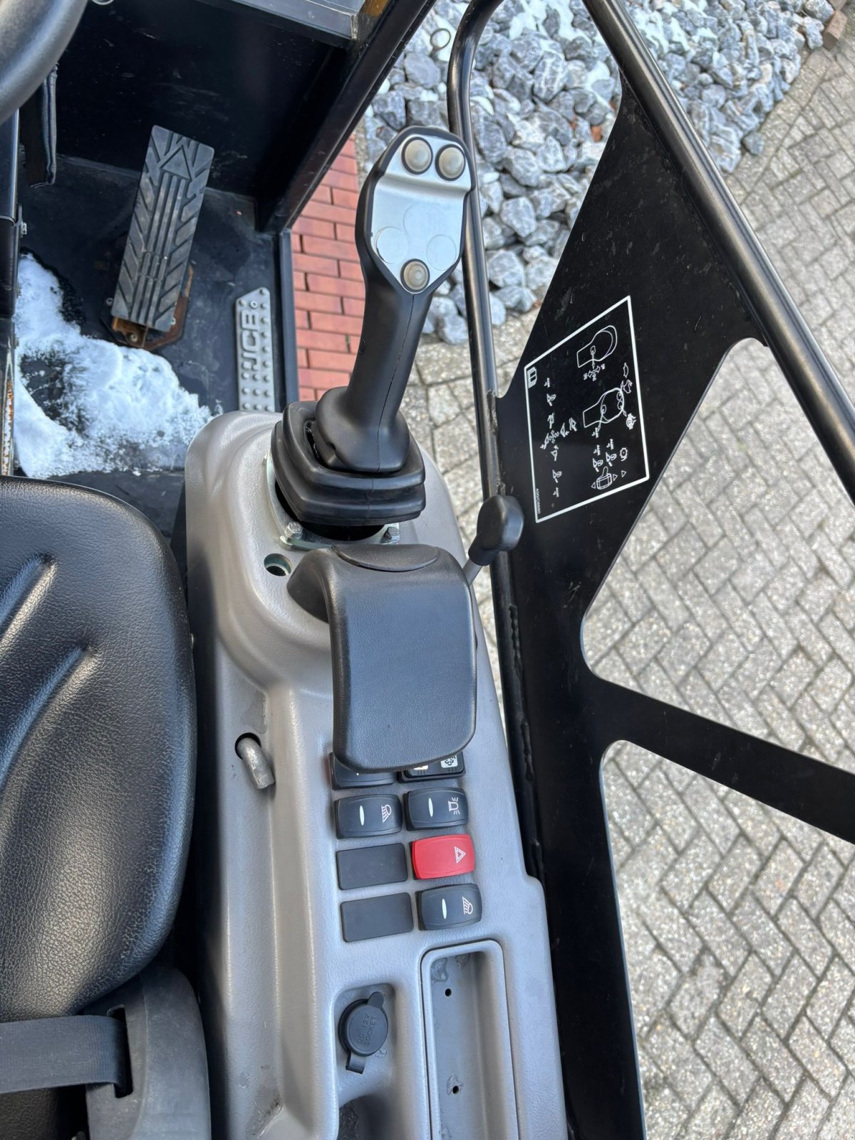 Kompaktlader van het type JCB 403, Gebrauchtmaschine in Esens (Foto 5)