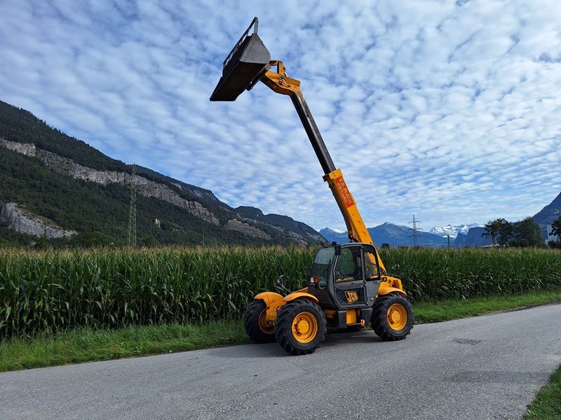 Kompaktlader des Typs JCB 530 70 Teleskoplader, Gebrauchtmaschine in Chur (Bild 1)