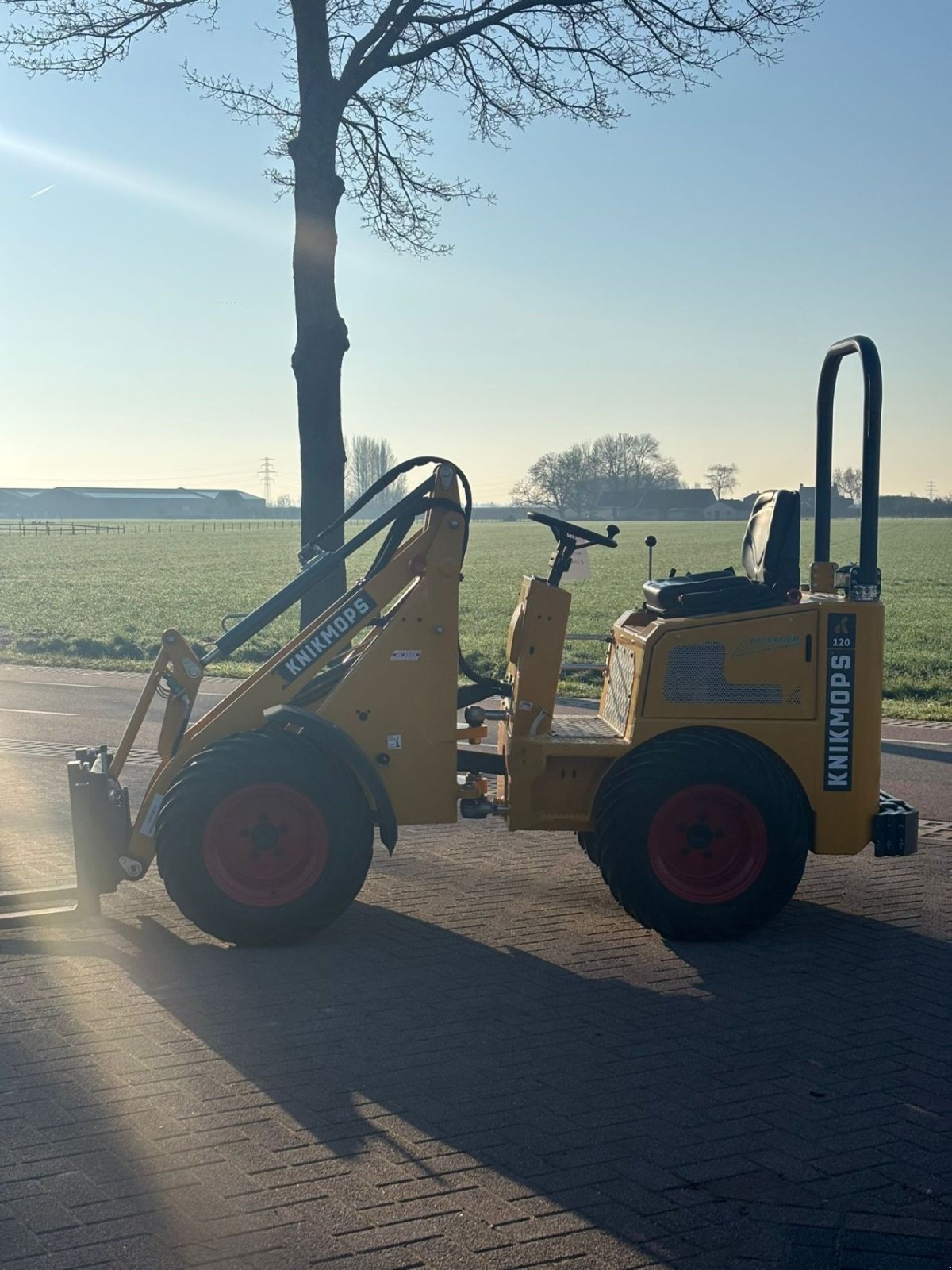 Kompaktlader typu Knikmops 120, Gebrauchtmaschine v Wadenoijen (Obrázek 4)
