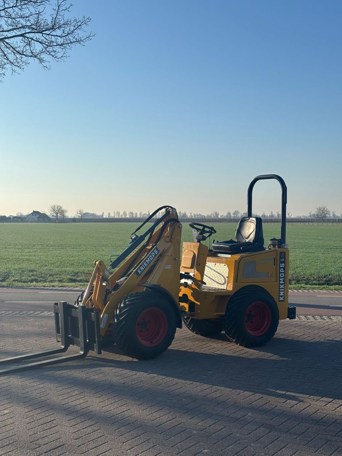 Kompaktlader typu Knikmops 120, Gebrauchtmaschine v Wadenoijen (Obrázek 3)