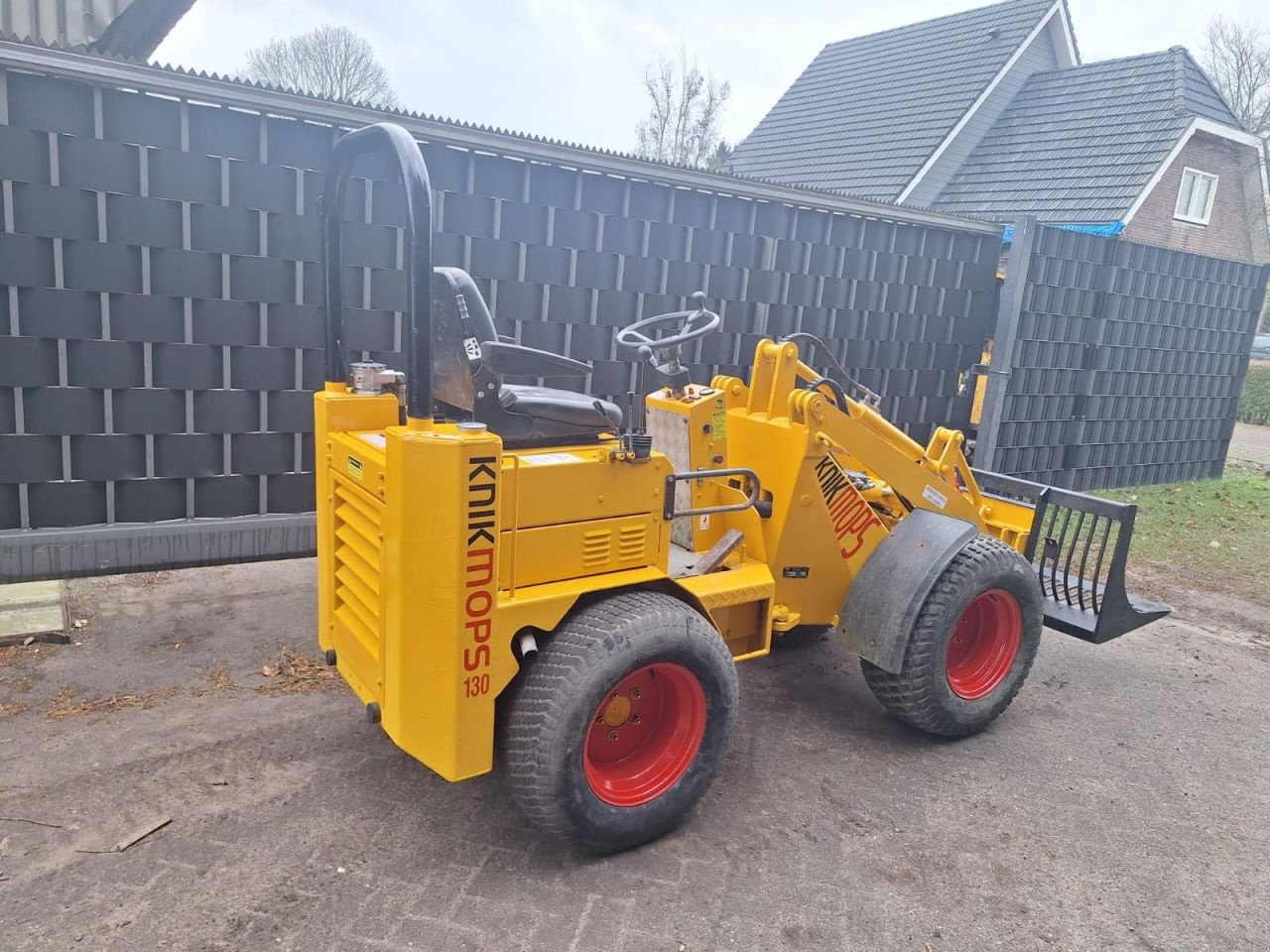 Kompaktlader za tip Knikmops 130, Gebrauchtmaschine u Veessen (Slika 2)