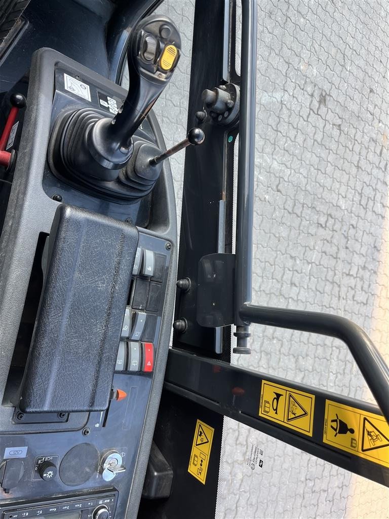 Kompaktlader of the type Komatsu WA 70 M-8E0 med skovl og gafler, Gebrauchtmaschine in Rønnede (Picture 12)