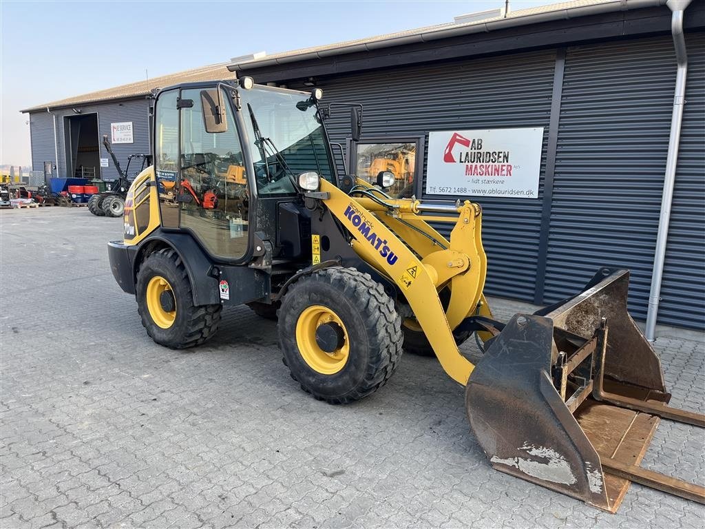 Kompaktlader of the type Komatsu WA 70 M-8E0 med skovl og gafler, Gebrauchtmaschine in Rønnede (Picture 2)