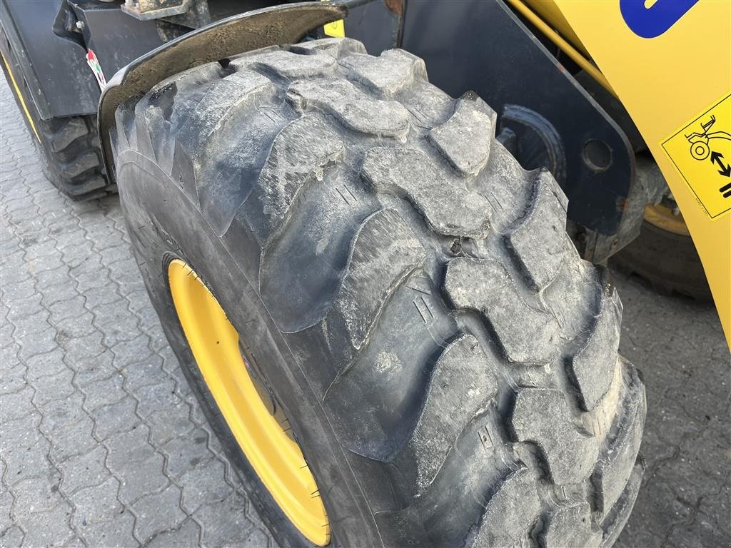 Kompaktlader of the type Komatsu WA 70 M-8E0 med skovl og gafler, Gebrauchtmaschine in Rønnede (Picture 17)