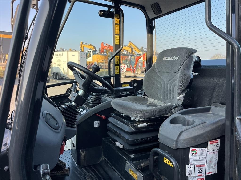 Kompaktlader of the type Komatsu WA 70 M-8E0 med skovl og gafler, Gebrauchtmaschine in Rønnede (Picture 10)