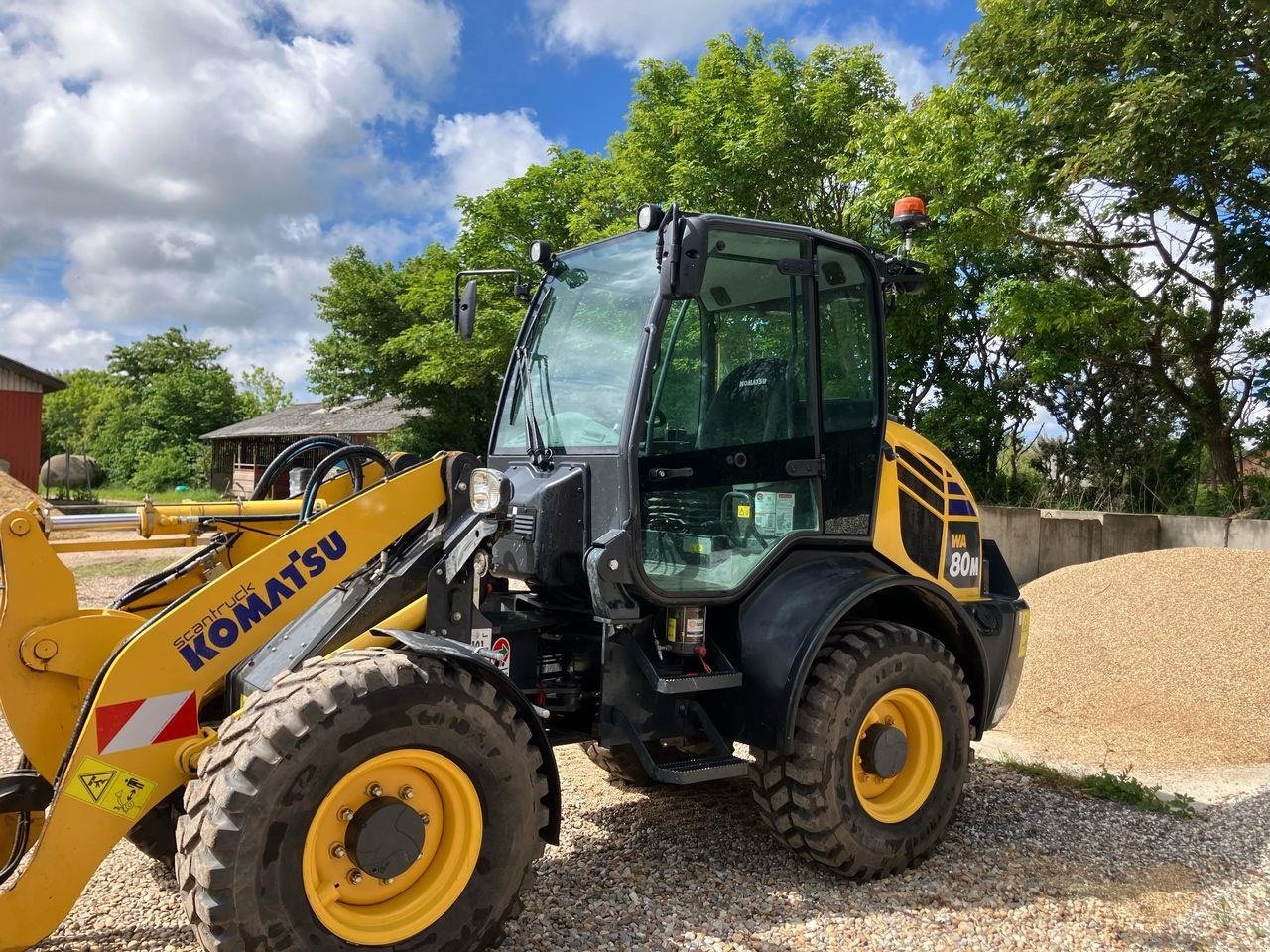 Kompaktlader of the type Komatsu WA80M-8EO, Gebrauchtmaschine in Skive (Picture 1)