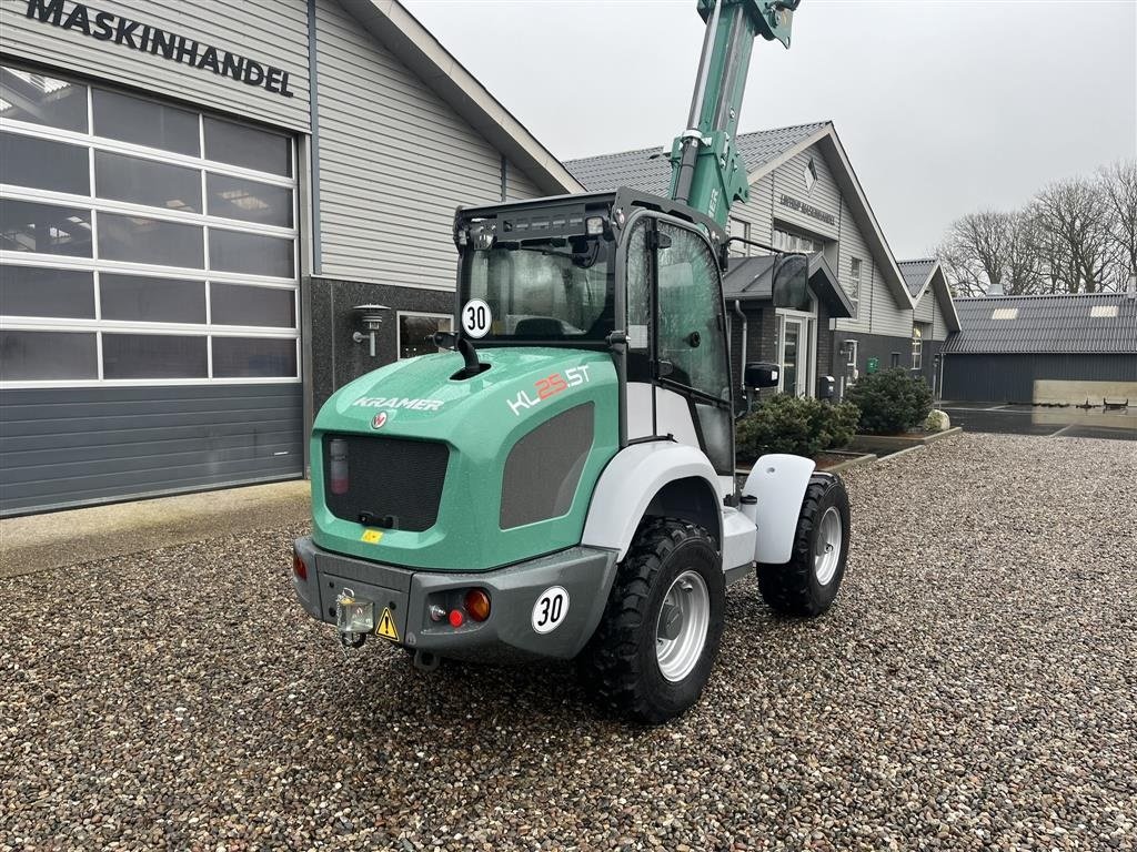 Kompaktlader des Typs Kramer KL25.5T  med Teleskoparm, så den har stor rækkevidde og fleksibilitet., Gebrauchtmaschine in Lintrup (Bild 18)