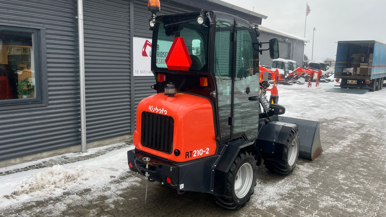 Kompaktlader tip Kubota RT210-2 Med lukket kabine kun kørt 242Timer, Gebrauchtmaschine in Rønnede (Poză 14)