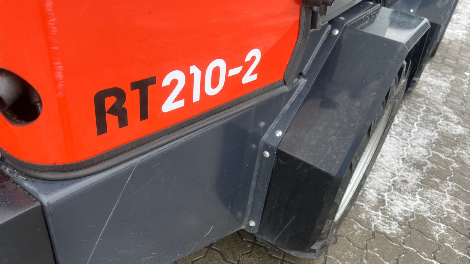 Kompaktlader tip Kubota RT210-2 Med lukket kabine kun kørt 242Timer, Gebrauchtmaschine in Rønnede (Poză 15)
