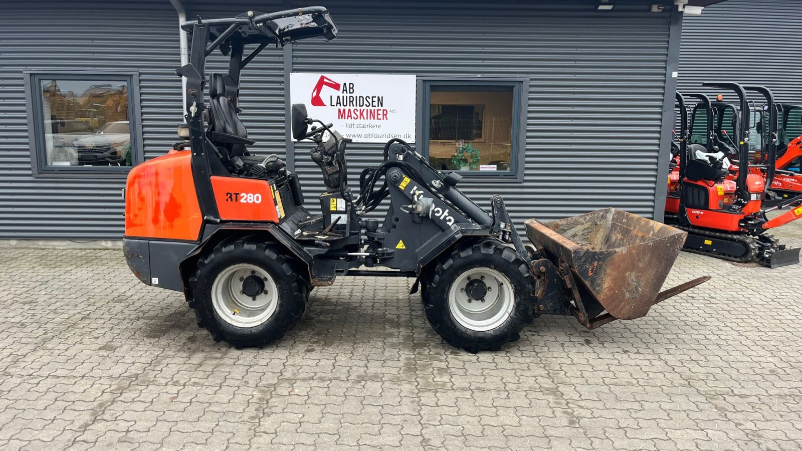 Kompaktlader of the type Kubota RT280 med skovl og gafler, Gebrauchtmaschine in Rønnede (Picture 1)