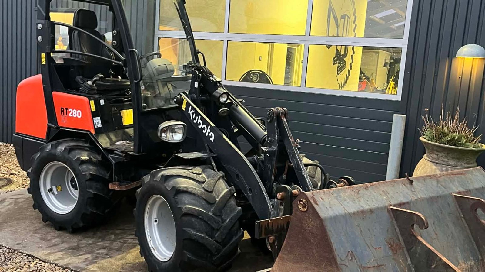 Kompaktlader van het type Kubota RT280, Gebrauchtmaschine in Føvling (Foto 1)