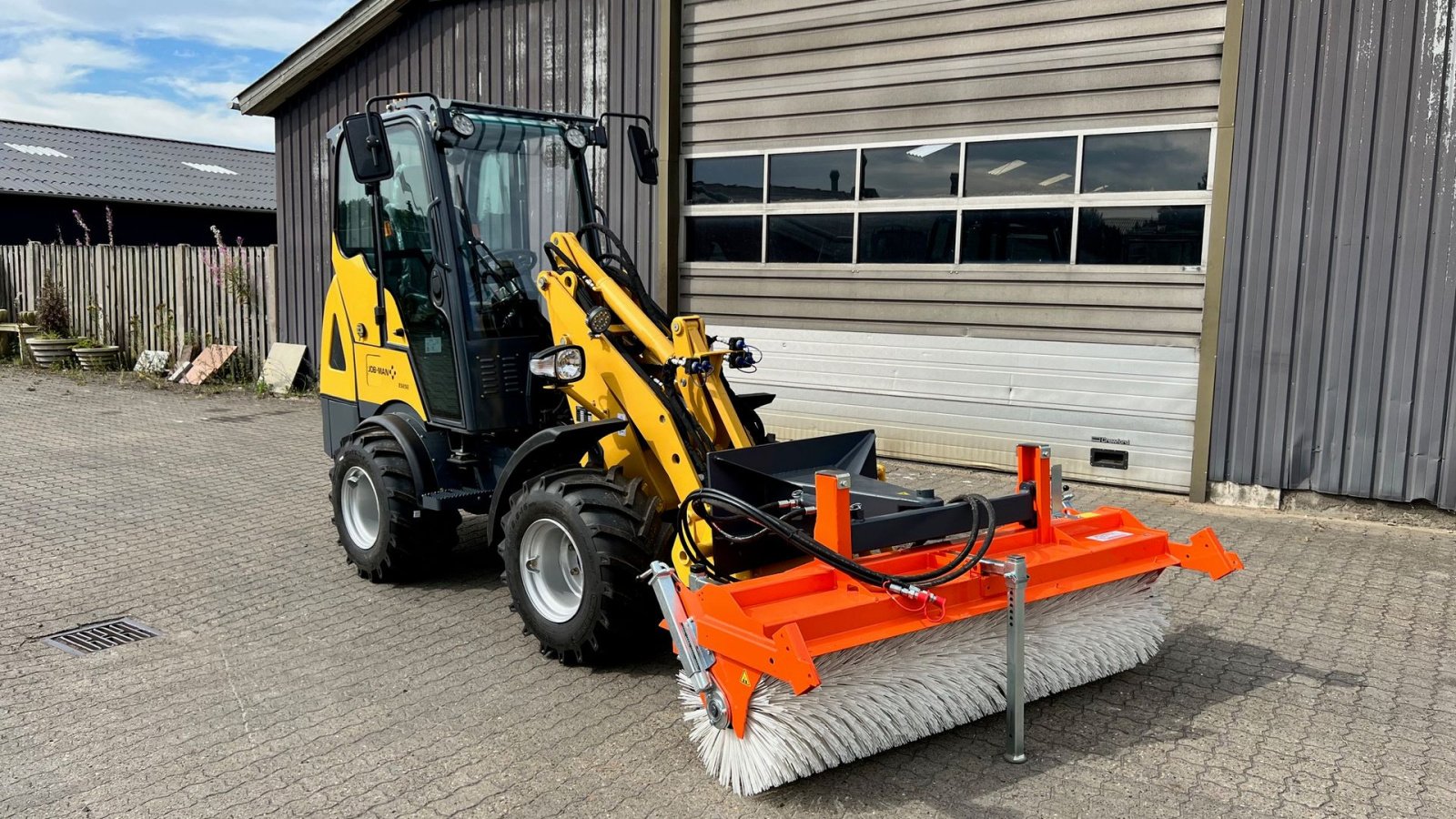 Kompaktlader of the type MAN 2325E Snowline, Gebrauchtmaschine in Herning (Picture 1)