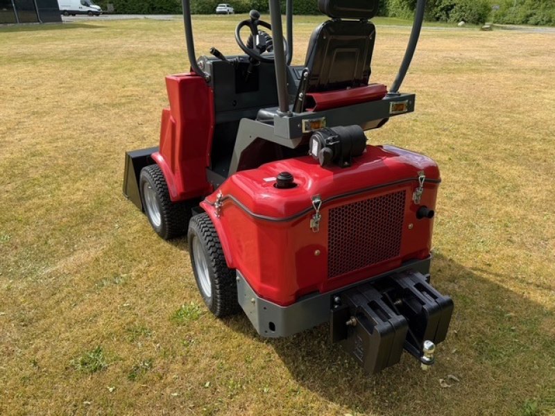 Kompaktlader tip MAN 620 Teleskop og plæne dæk, Gebrauchtmaschine in Herning (Poză 11)