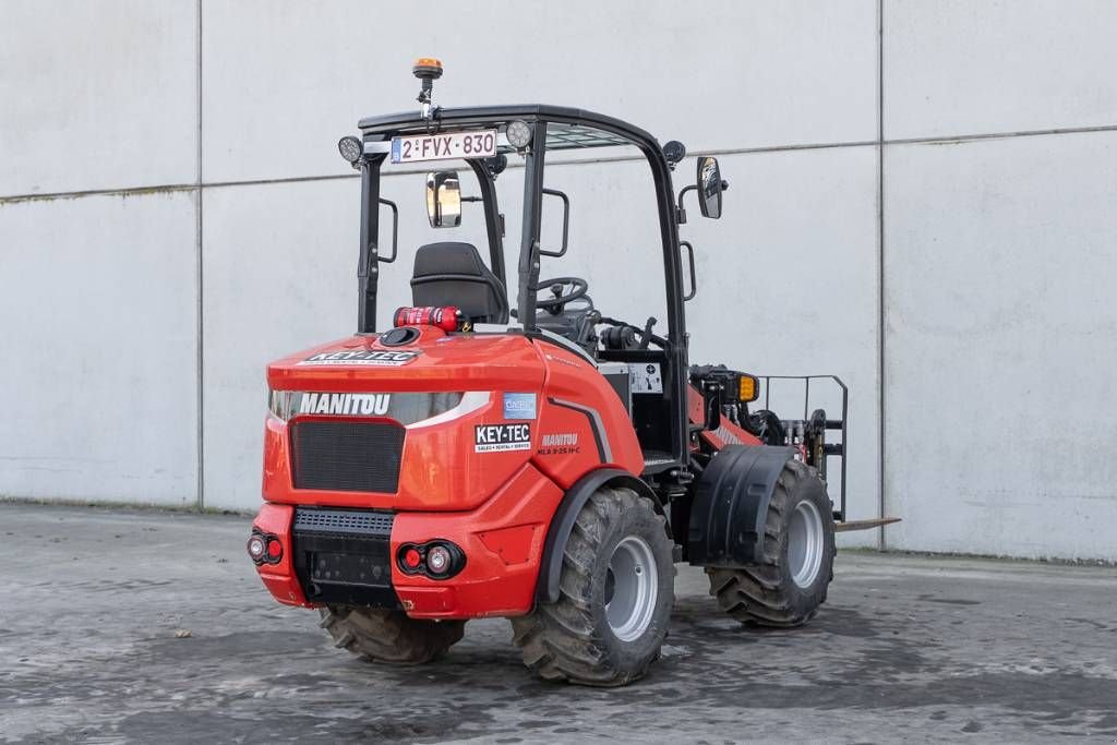 Kompaktlader des Typs Manitou MLA 3-25 HC, Gebrauchtmaschine in Moerbeke (Bild 4)