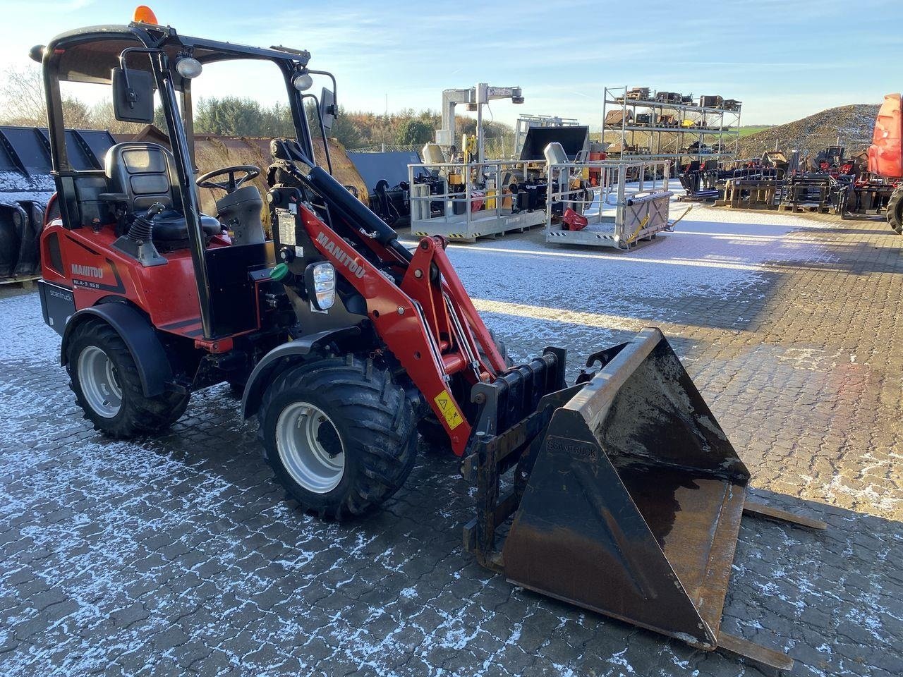 Kompaktlader of the type Manitou MLA 3-35H-4P, Gebrauchtmaschine in Skive (Picture 5)