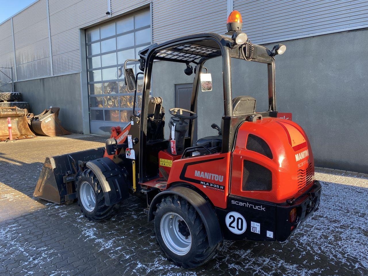 Kompaktlader of the type Manitou MLA 3-35H-4P, Gebrauchtmaschine in Skive (Picture 2)