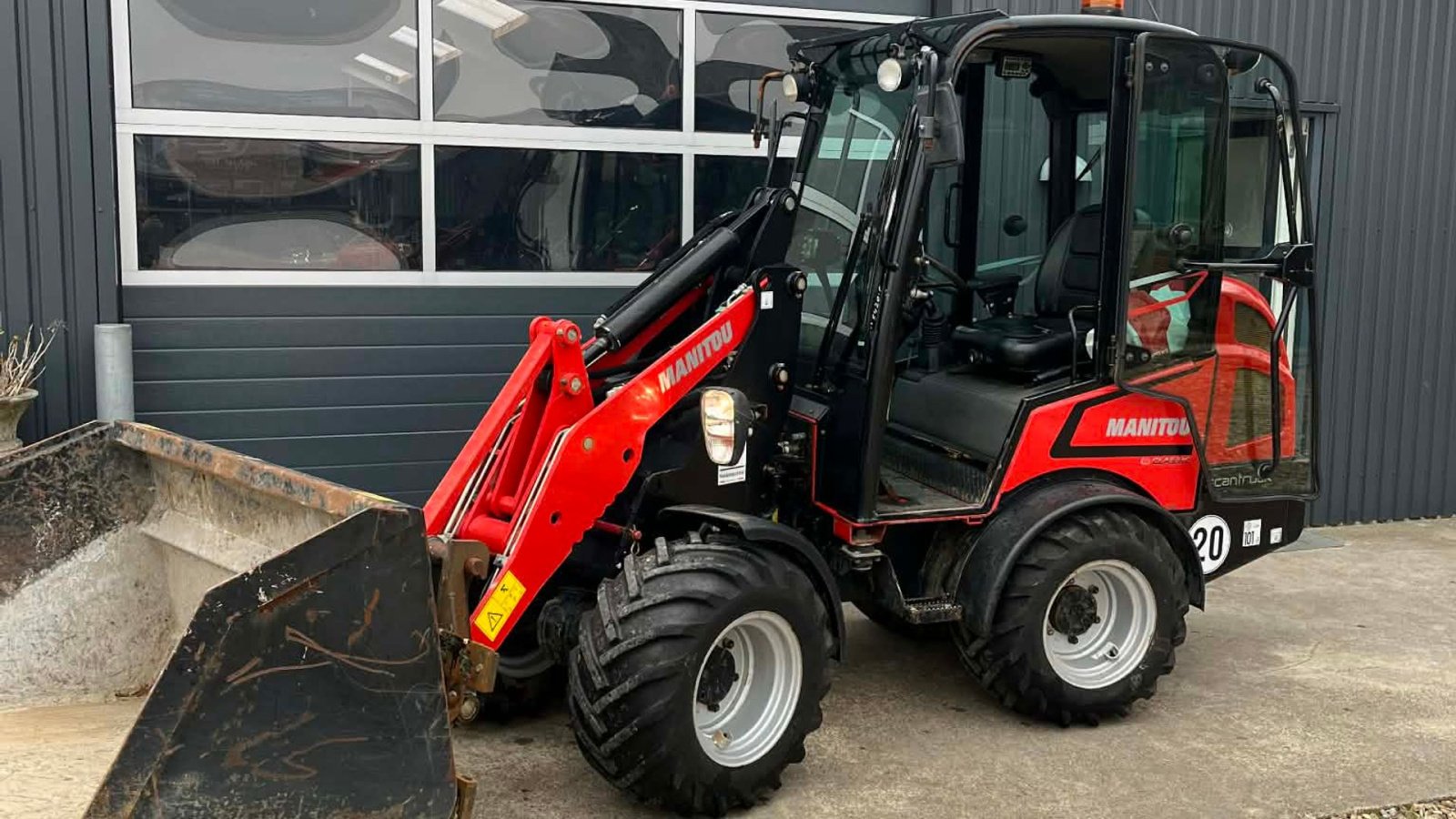 Kompaktlader of the type Manitou MLA 3-35H, Gebrauchtmaschine in Føvling (Picture 1)