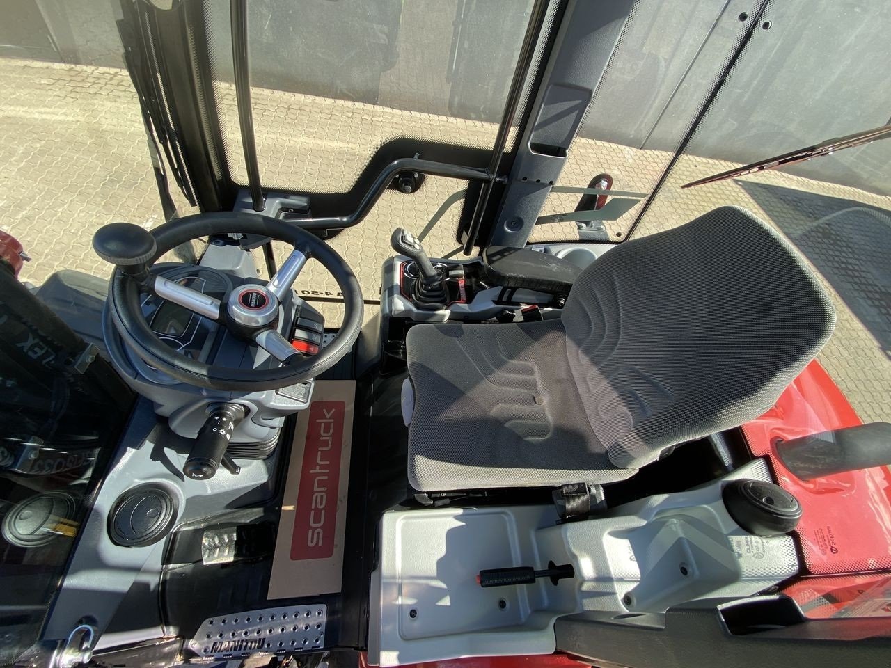 Kompaktlader от тип Manitou MLA 4-50H-C CAB ST5, Gebrauchtmaschine в Skive (Снимка 3)