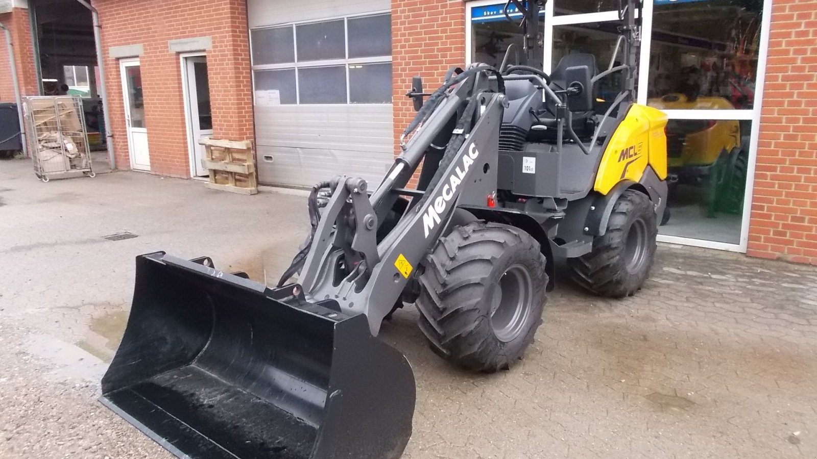 Kompaktlader от тип Mecalac MCL6, Gebrauchtmaschine в Roslev (Снимка 4)