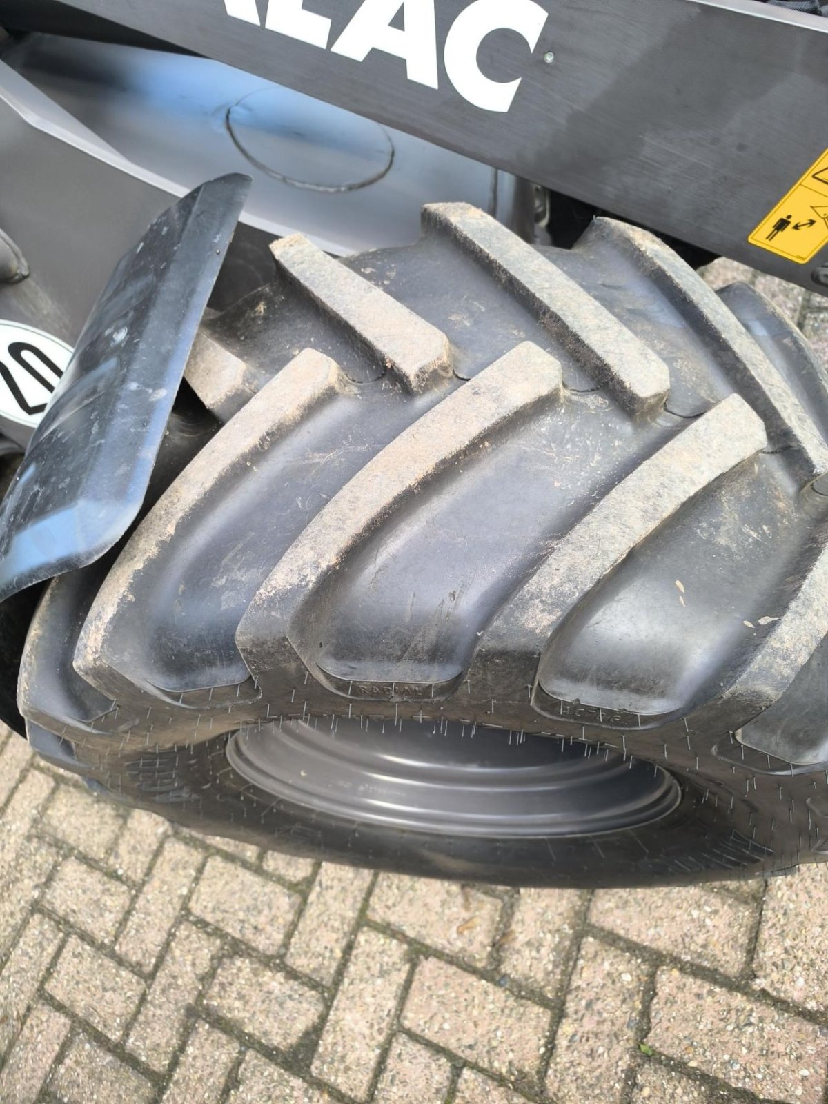 Kompaktlader of the type Mecalac MCL8, Gebrauchtmaschine in Hardegarijp (Picture 7)