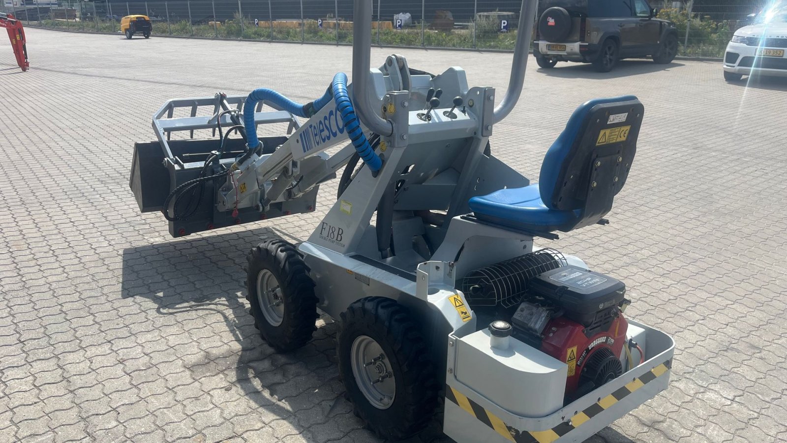 Kompaktlader tip Multione f18b  Telescopic med læsseskovl og siloklo, Gebrauchtmaschine in Rønnede (Poză 10)