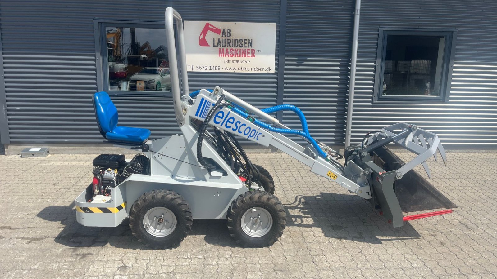 Kompaktlader tip Multione f18b  Telescopic med læsseskovl og siloklo, Gebrauchtmaschine in Rønnede (Poză 1)