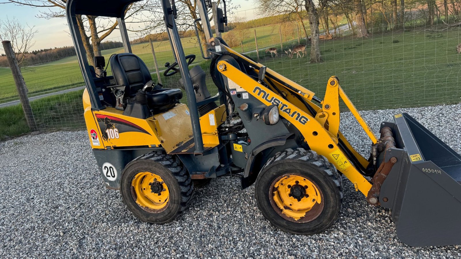 Kompaktlader del tipo Mustang 106, Gebrauchtmaschine In Arden (Immagine 2)