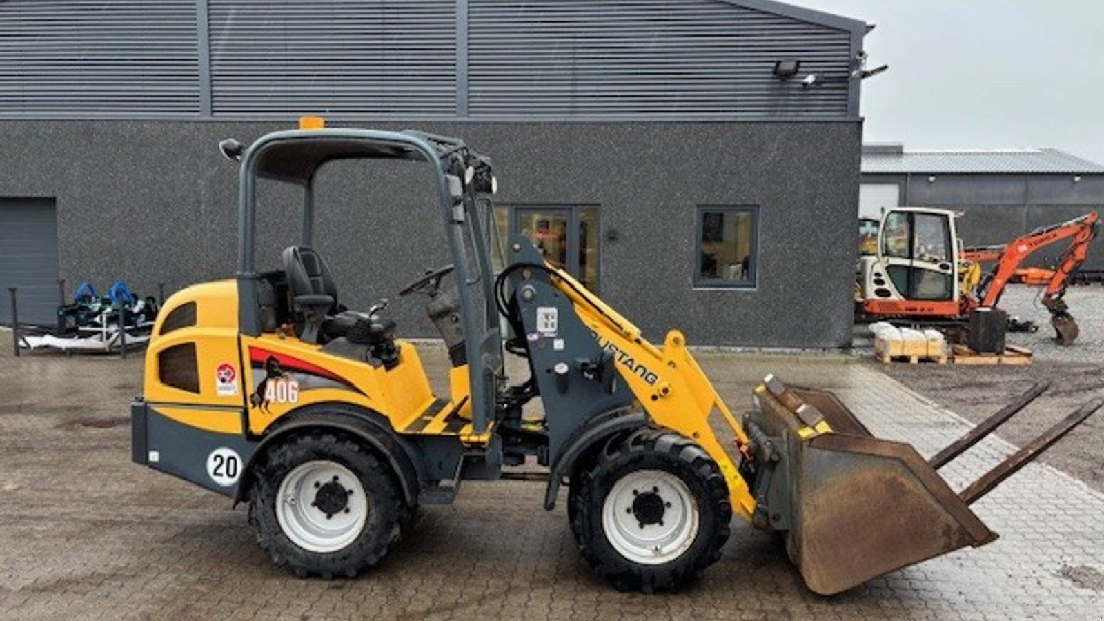 Kompaktlader del tipo Mustang AL 406, Gebrauchtmaschine en Nørresundby (Imagen 3)