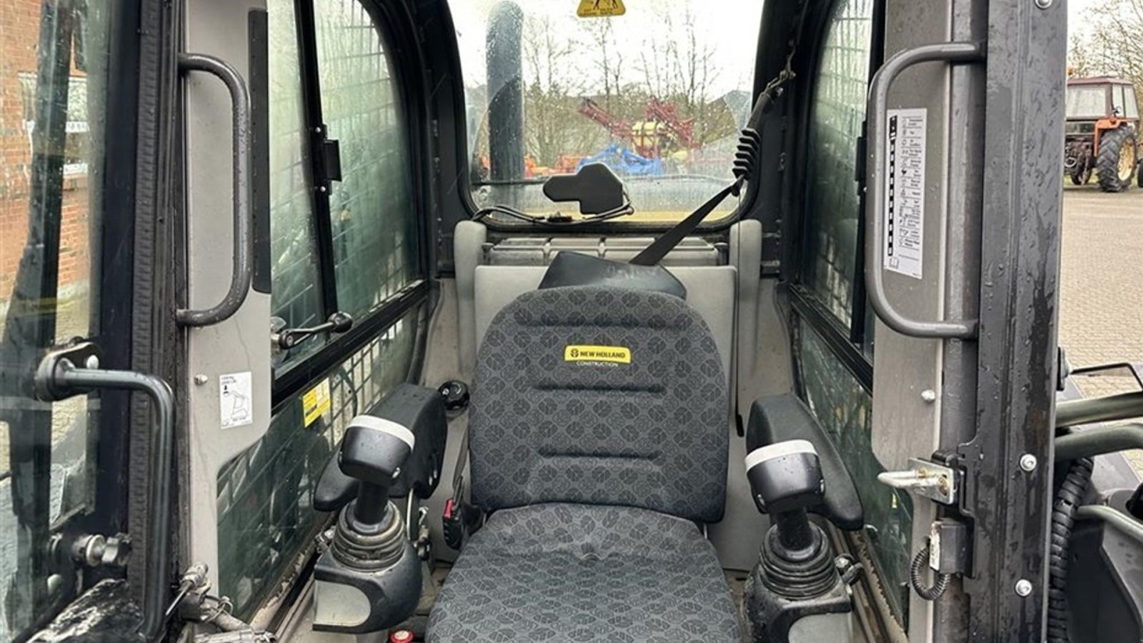 Kompaktlader of the type New Holland C238, Gebrauchtmaschine in Gjerlev J. (Picture 14)