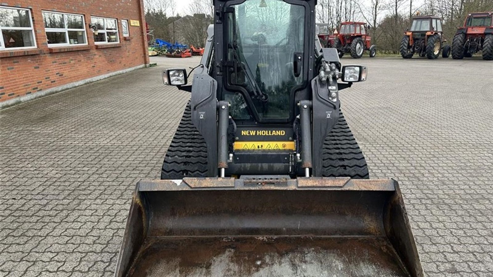 Kompaktlader of the type New Holland C238, Gebrauchtmaschine in Gjerlev J. (Picture 3)