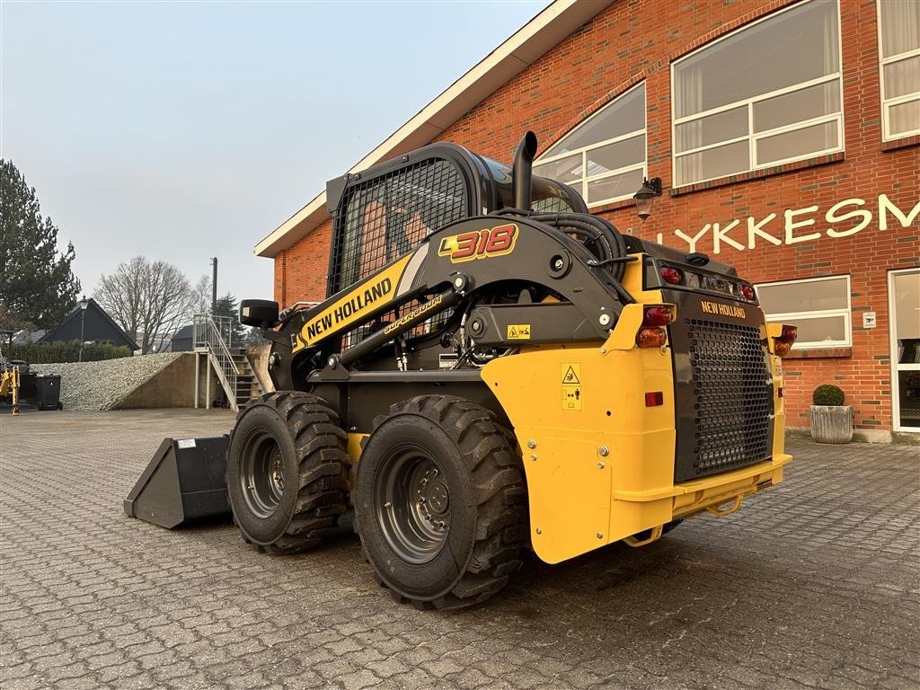 Kompaktlader des Typs New Holland L318, Gebrauchtmaschine in Gjerlev J. (Bild 7)