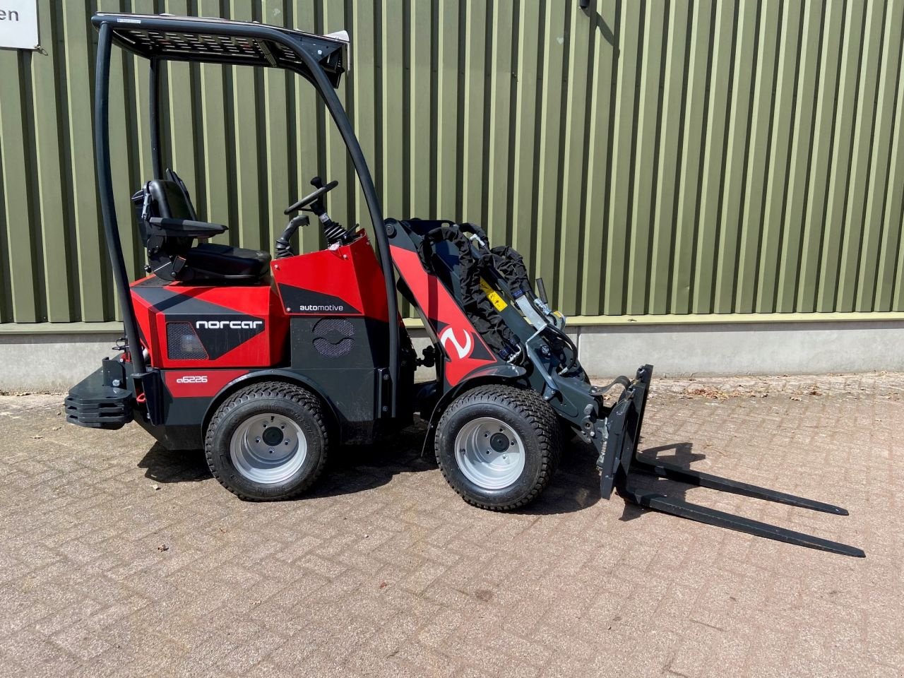 Kompaktlader of the type Norcar A 6226 Automotive, Neumaschine in Laren Gld (Picture 1)