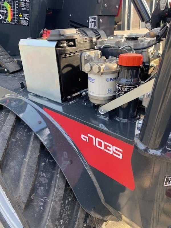 Kompaktlader of the type Norcar a7035, Neumaschine in Hedel (Picture 4)