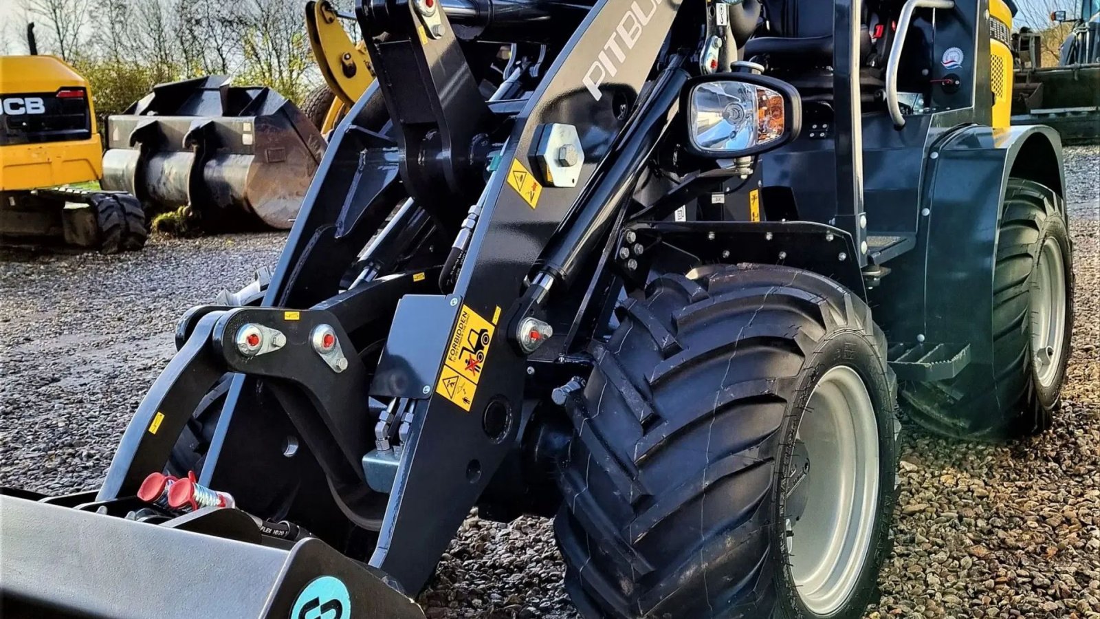 Kompaktlader of the type Pitbull X24-26V / fabriksny / DK edition - ny model / med redskaber, Gebrauchtmaschine in Arden (Picture 4)