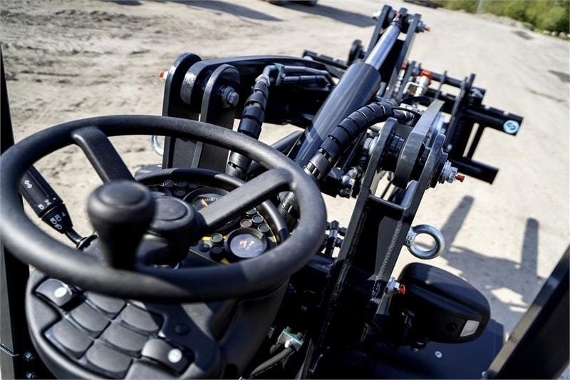 Kompaktlader of the type Pitbull X24-26V // Fabriksny, Gebrauchtmaschine in Vrå, Frejlev, Hornslet & Ringsted (Picture 4)