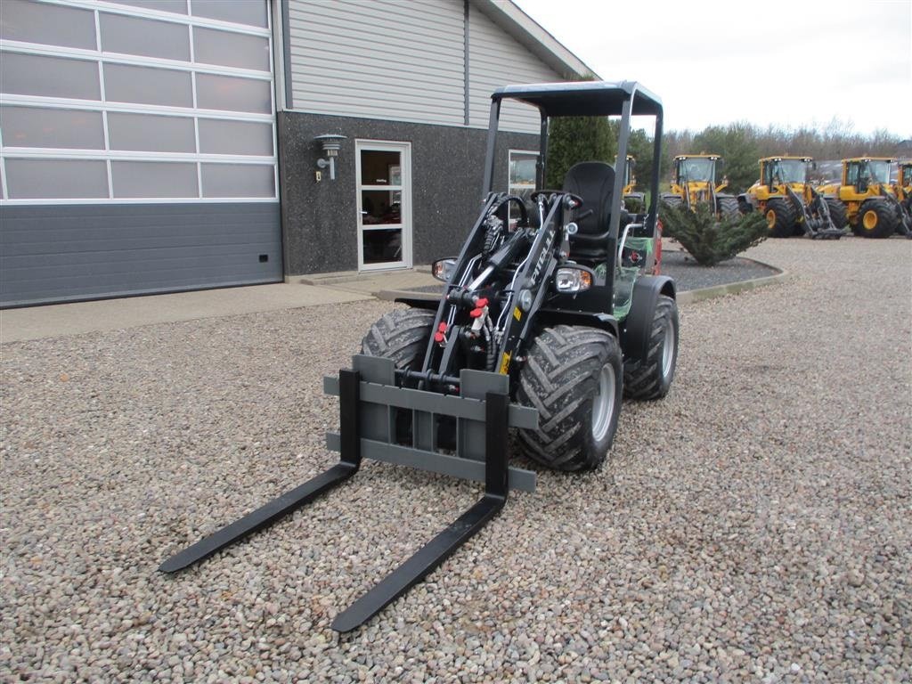 Kompaktlader of the type Pitbull X24-26V med lyspakke og 400mm hjulmontering., Gebrauchtmaschine in Lintrup (Picture 12)