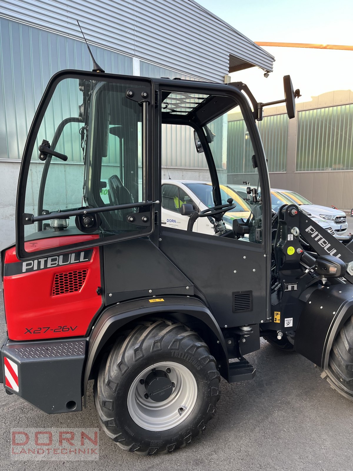 Kompaktlader des Typs Pitbull X27-26V mit Kabine, Neumaschine in Bruckberg (Bild 8)