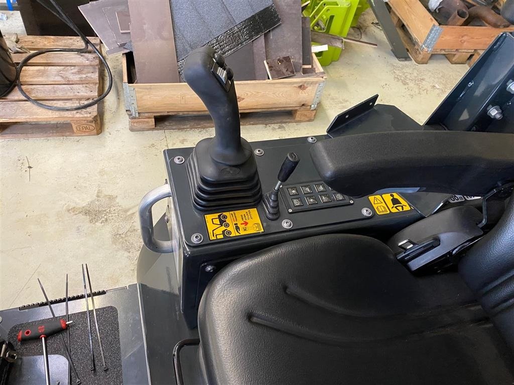 Kompaktlader of the type Pitbull X28-45CRT Fremstillet i Holland, Linde hydraulik, prøv den., Gebrauchtmaschine in Kjellerup (Picture 3)