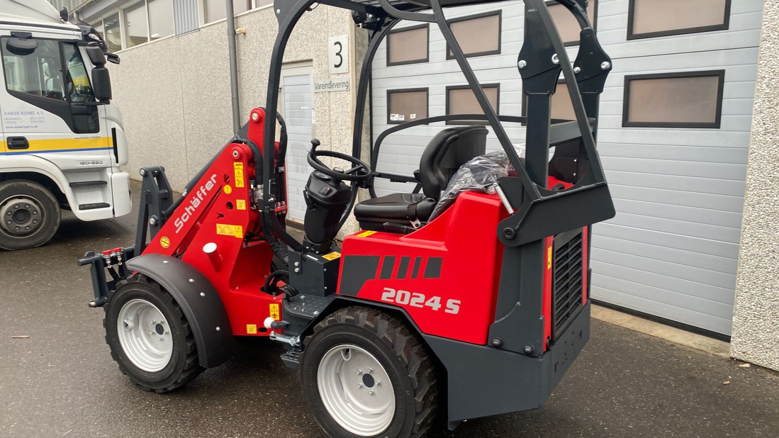 Kompaktlader of the type Schäffer 2024 PÅ LAGER, Gebrauchtmaschine in Holstebro (Picture 3)