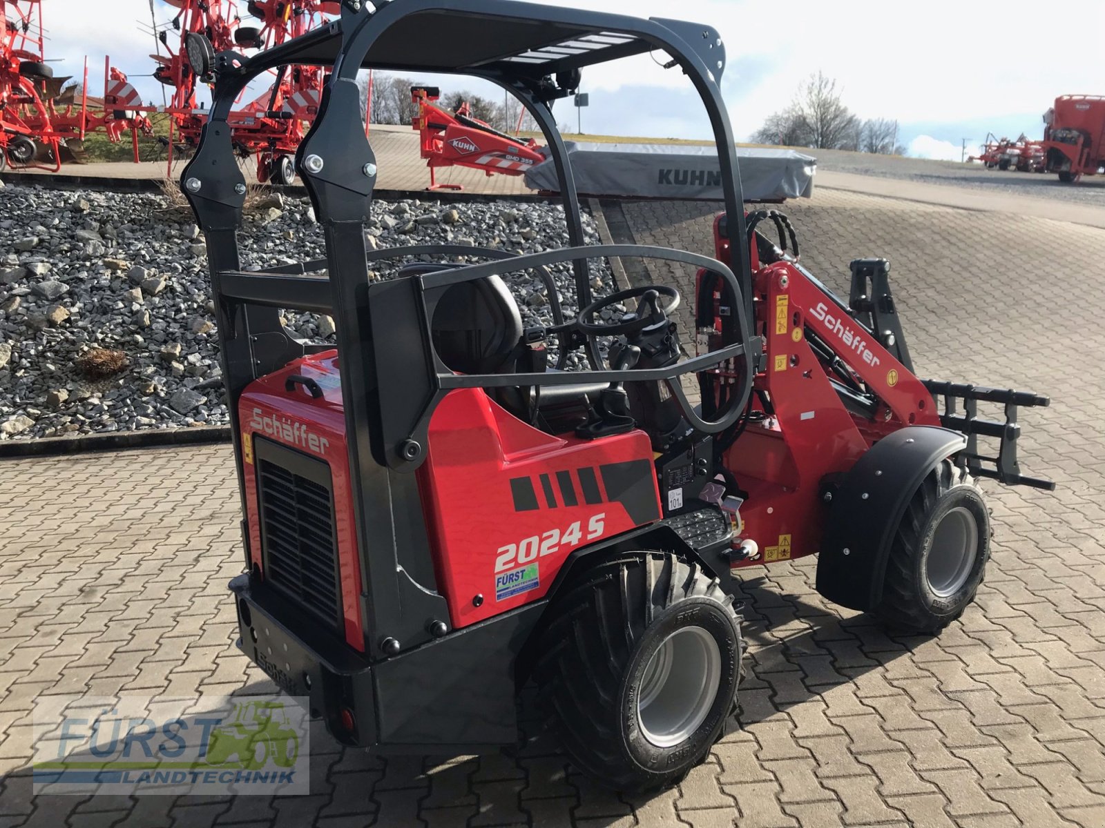 Kompaktlader des Typs Schäffer 2024 S, Neumaschine in Perlesreut (Bild 4)