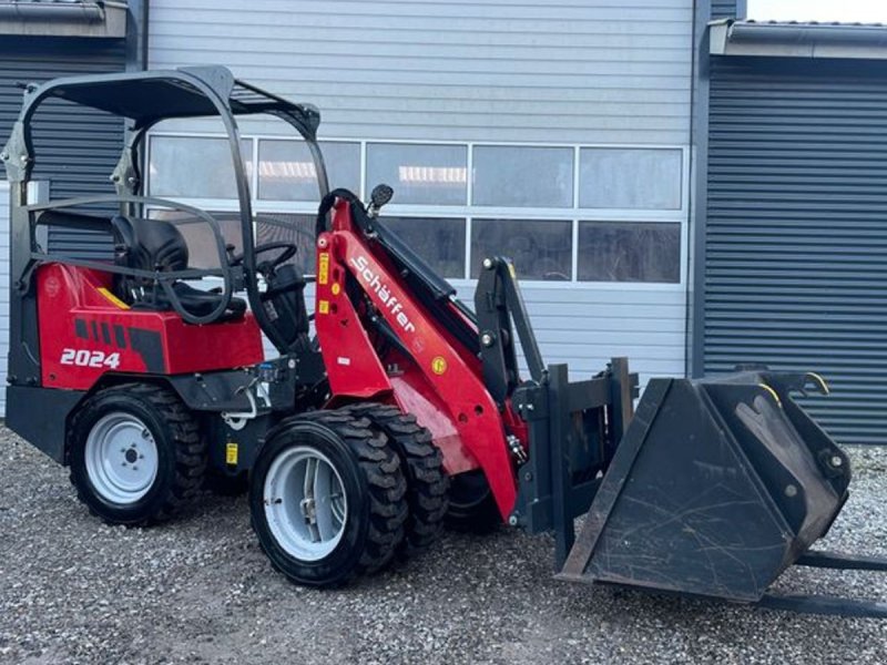 Kompaktlader del tipo Schäffer 2024, Gebrauchtmaschine In Grenaa (Immagine 1)