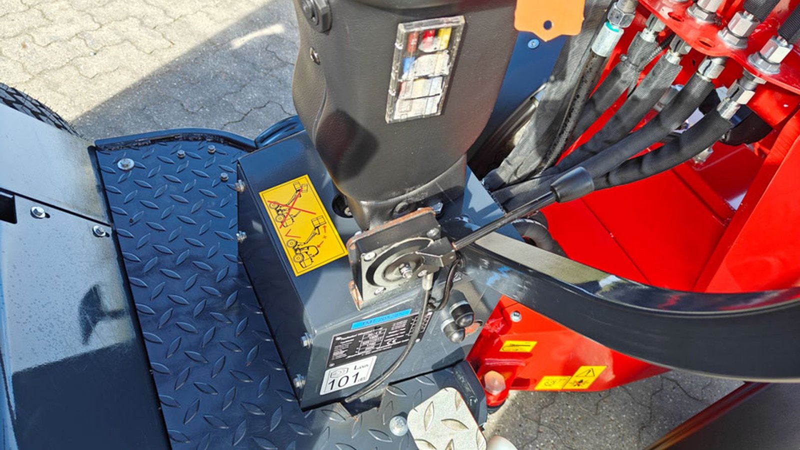 Kompaktlader от тип Schäffer 2024S, Gebrauchtmaschine в Vrå (Снимка 9)