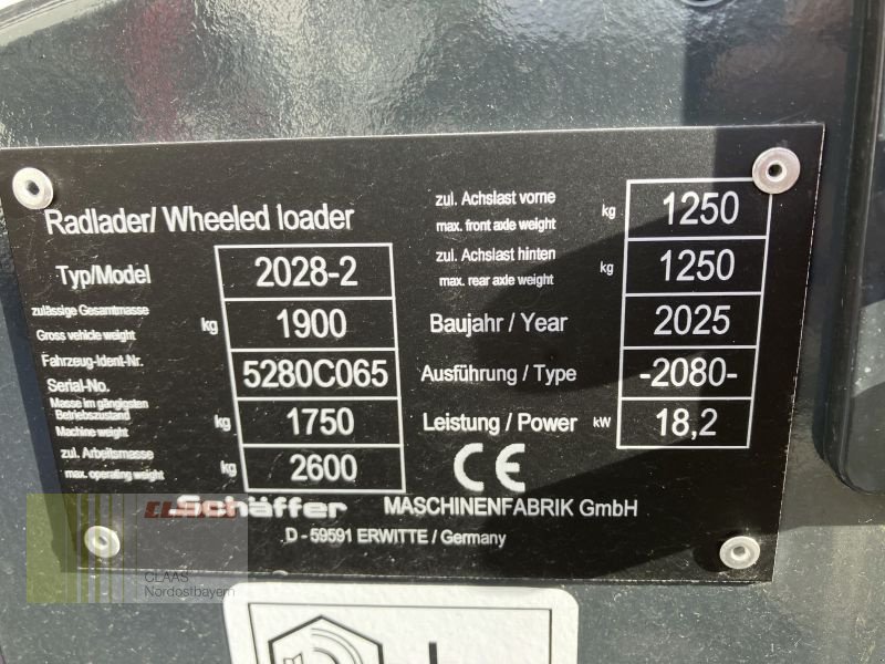 Kompaktlader of the type Schäffer 2028-2 HOFLADER, Neumaschine in Schwandorf (Picture 14)