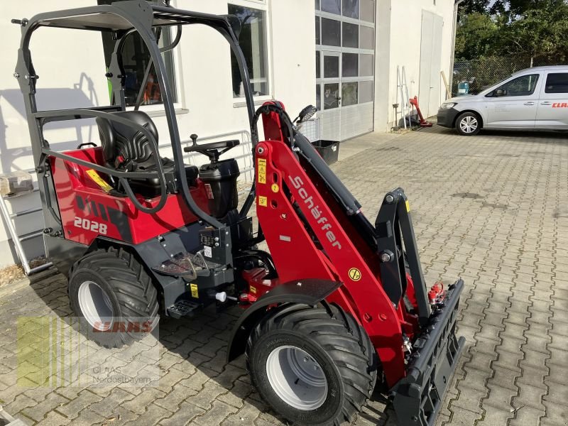 Kompaktlader of the type Schäffer 2028-2 HOFLADER, Neumaschine in Schwandorf (Picture 4)