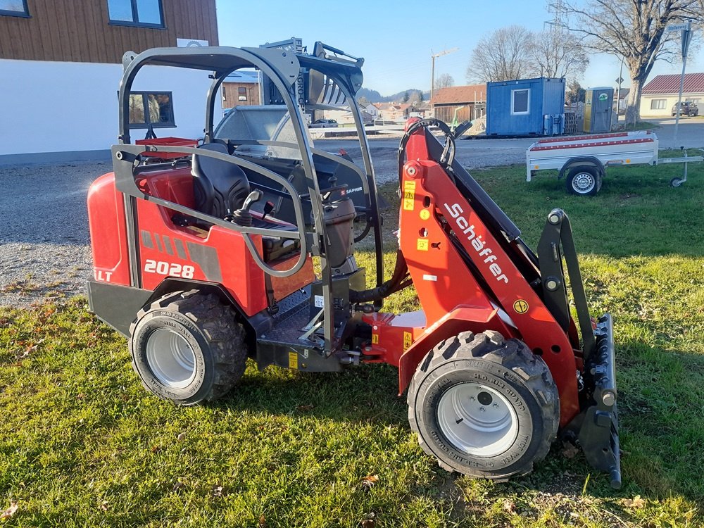 Kompaktlader of the type Schäffer 2028 SLT, Neumaschine in Peiting (Picture 1)