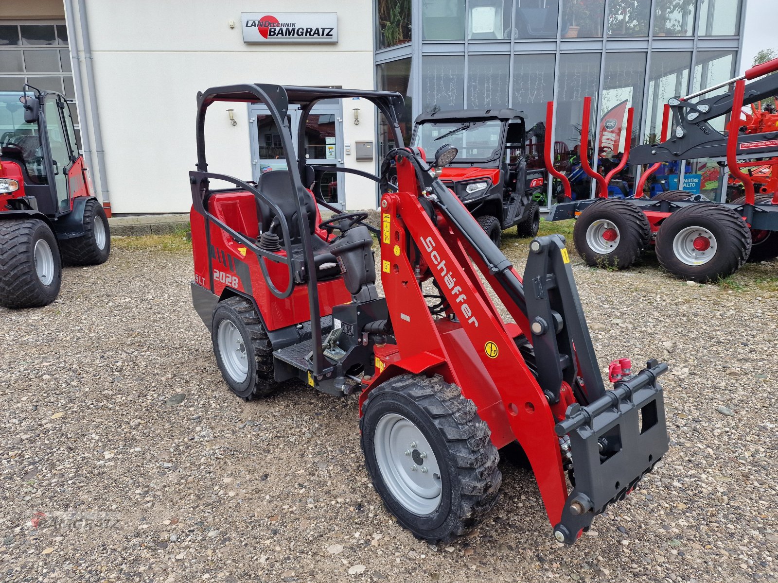 Kompaktlader of the type Schäffer 2028 SLT, Neumaschine in Eberfing (Picture 9)