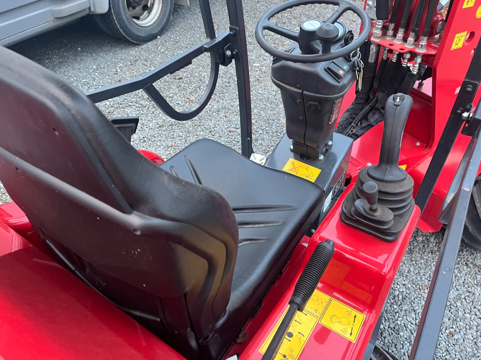 Kompaktlader del tipo Schäffer 2028 SLT, Neumaschine en Sundern-Stockum (Imagen 13)