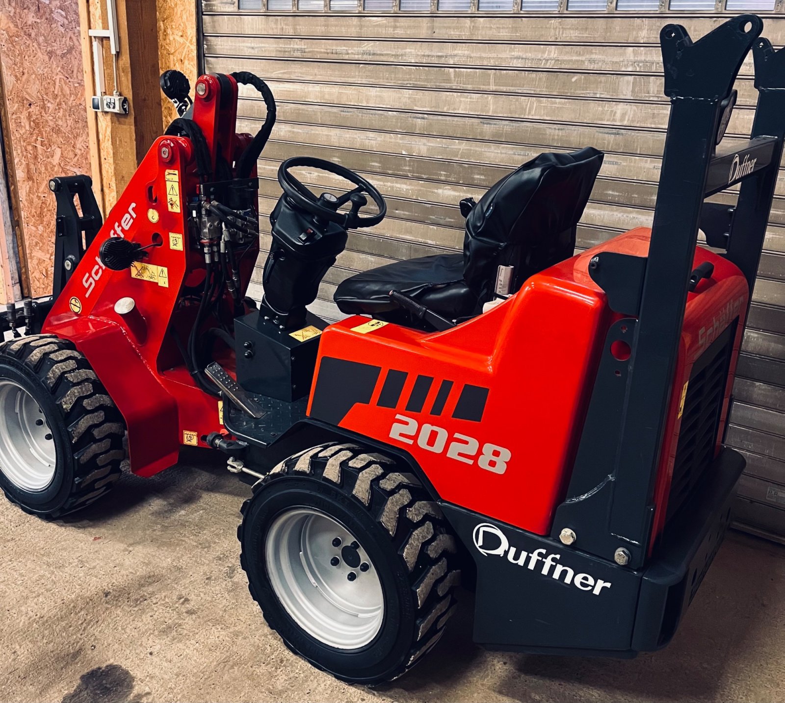 Kompaktlader типа Schäffer 2028, Gebrauchtmaschine в Hohenstein (Фотография 1)