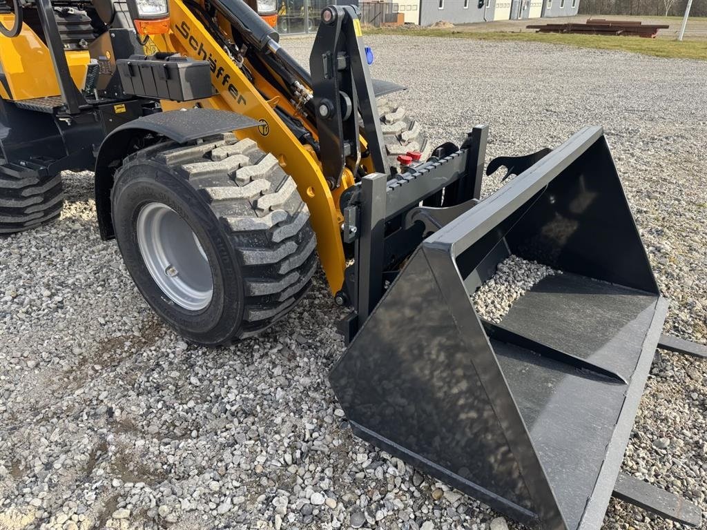 Kompaktlader of the type Schäffer 2430S Elite, Gebrauchtmaschine in Hadsten (Picture 12)