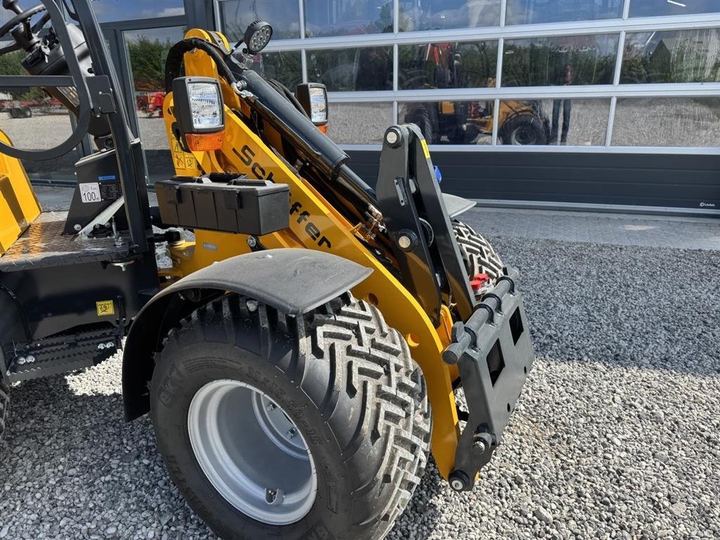 Kompaktlader типа Schäffer 2430S Elite, Gebrauchtmaschine в Hadsten (Фотография 11)